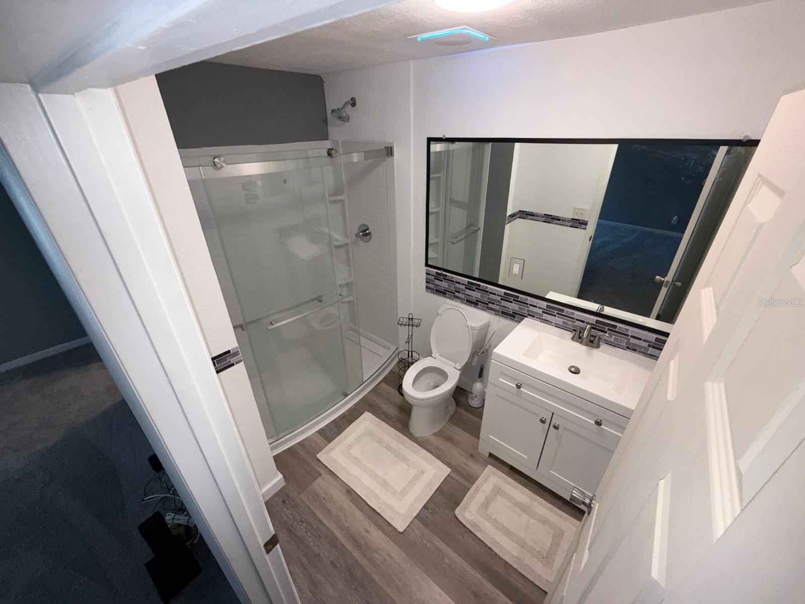 Image 18 of 31 For 208 Center Street