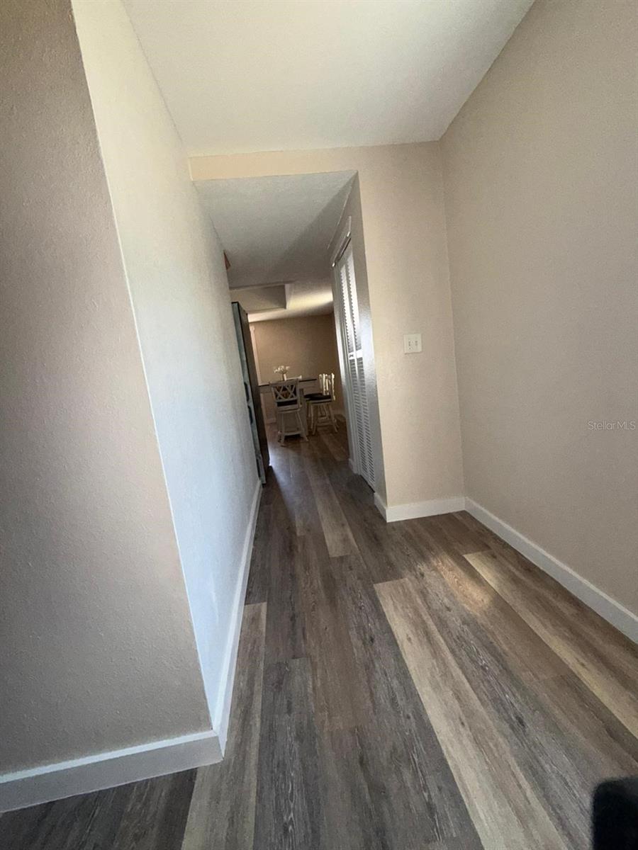 Image 7 of 31 For 208 Center Street