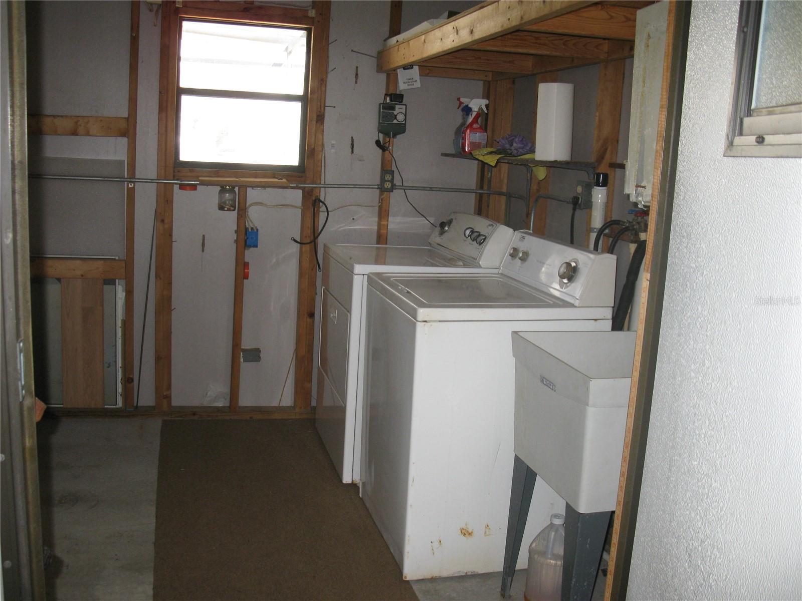 Image 4 of 18 For 356 Melbourn Drive