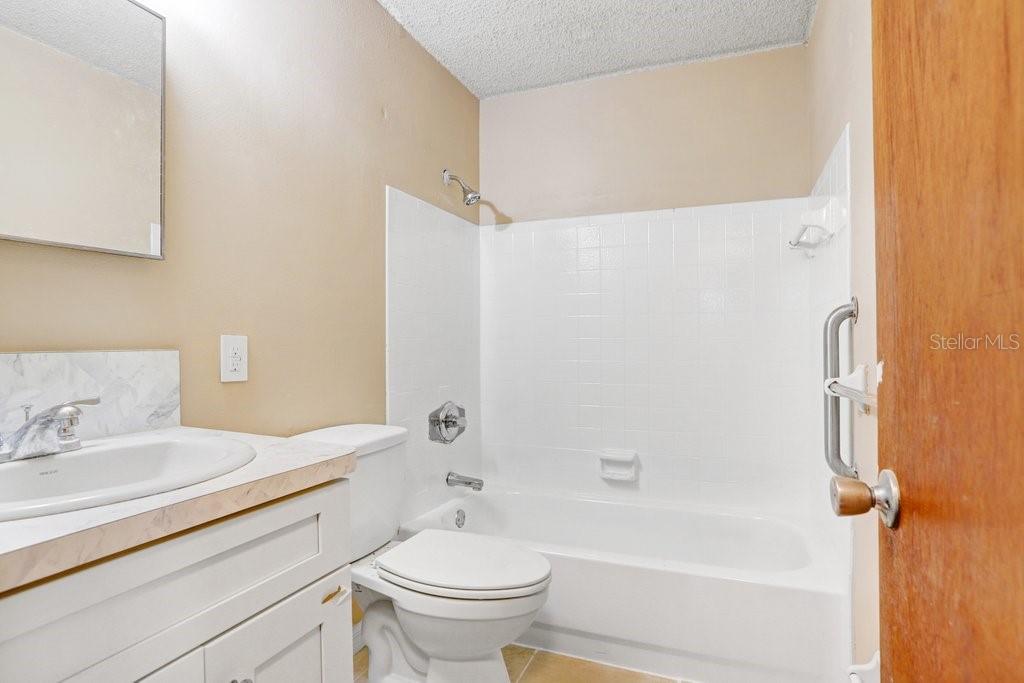 Image 18 of 25 For 825 Chamberlain Boulevard