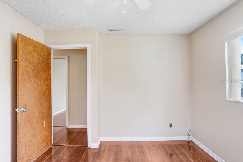 Image 19 of 25 For 825 Chamberlain Boulevard