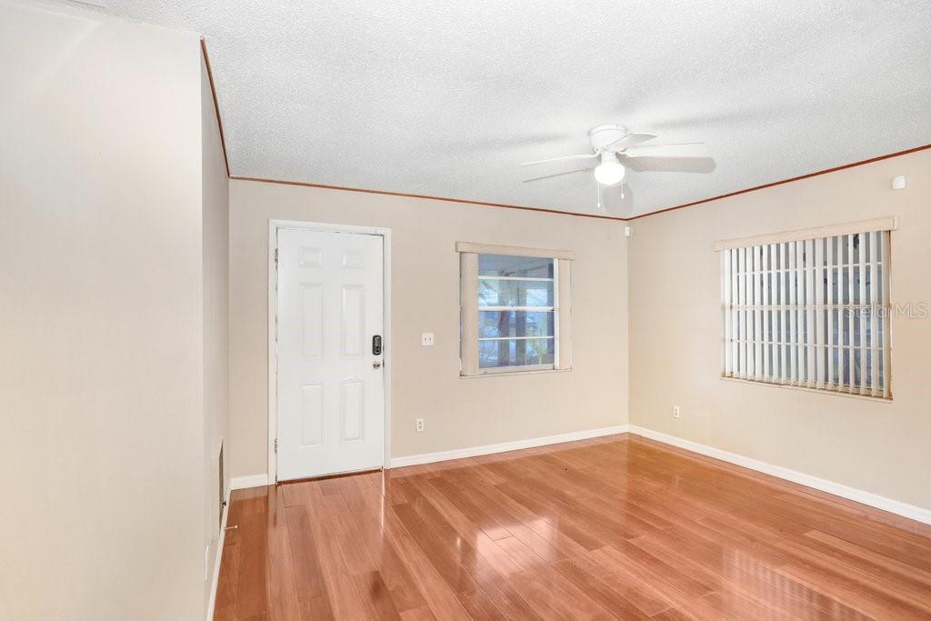 Image 9 of 25 For 825 Chamberlain Boulevard