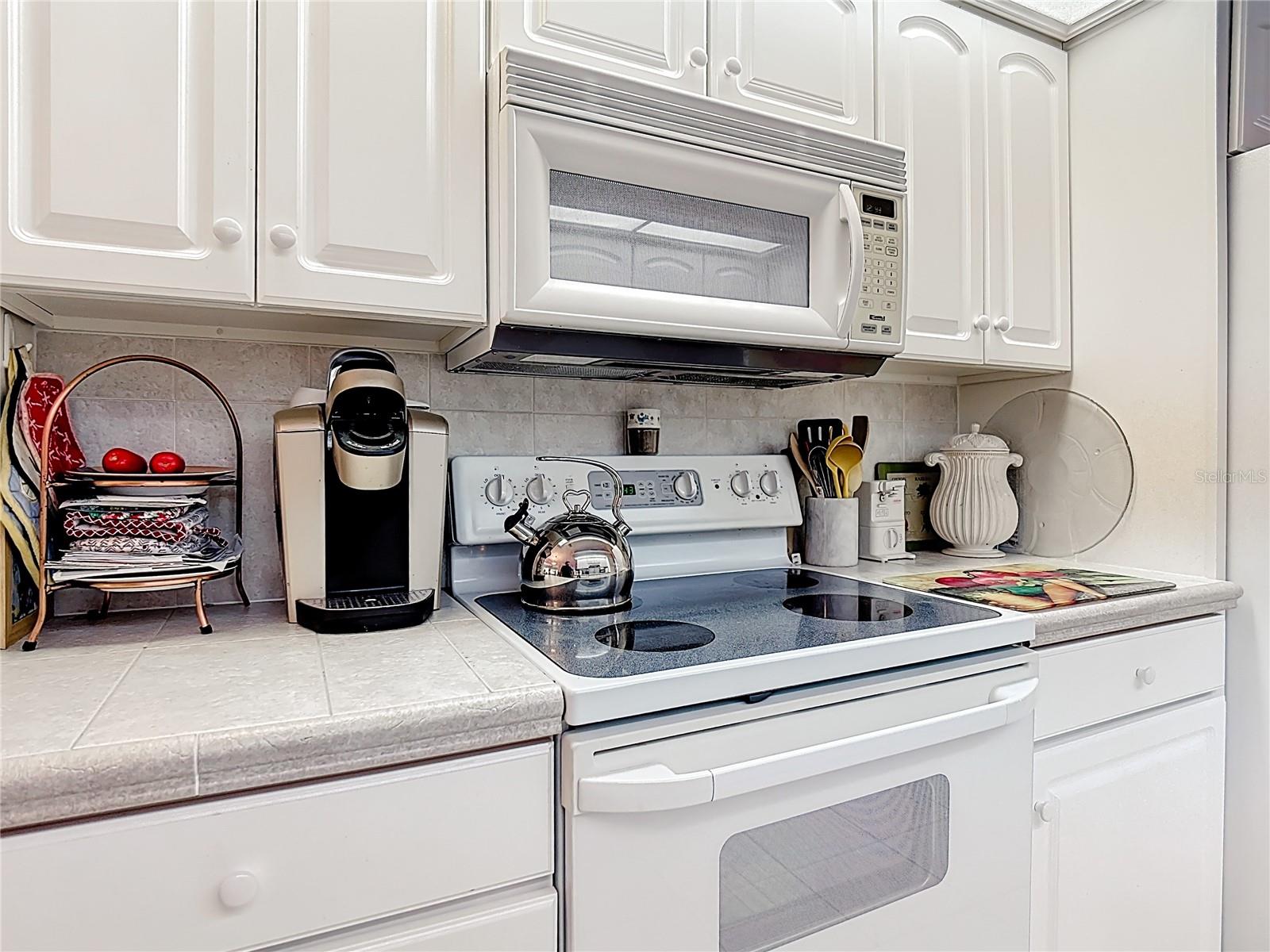 Image 18 of 71 For 221 Golf Aire Boulevard