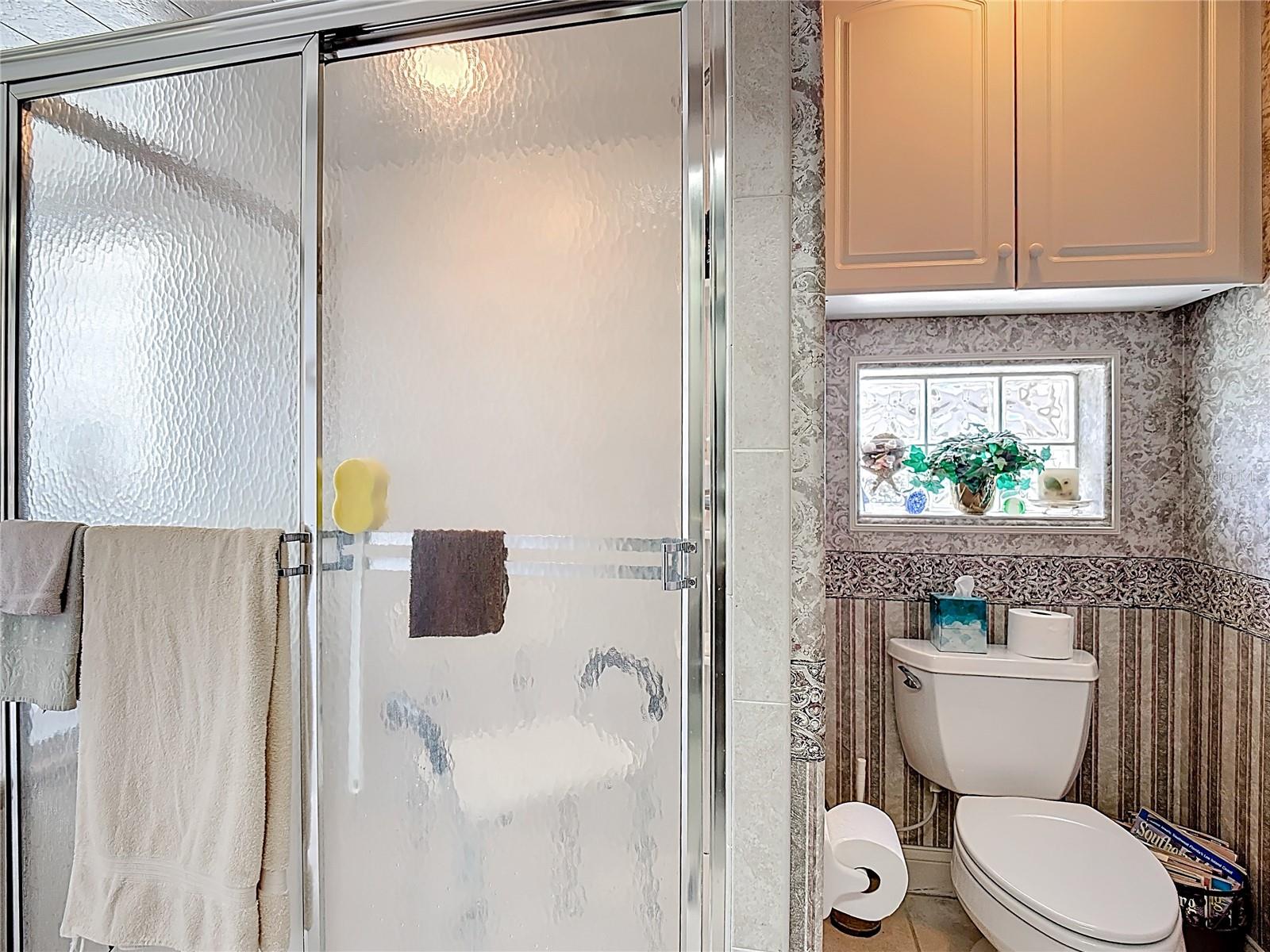 Image 28 of 71 For 221 Golf Aire Boulevard