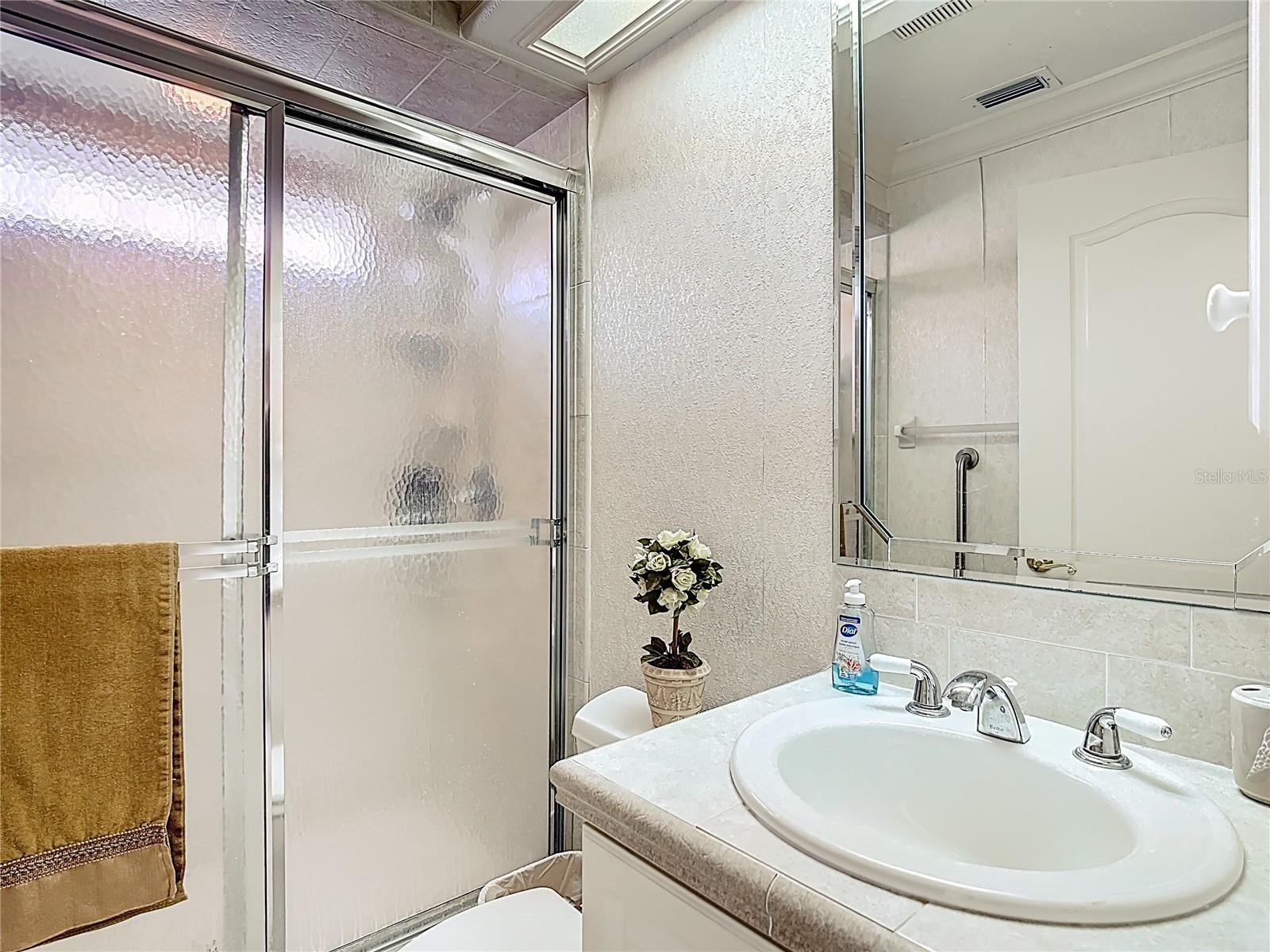 Image 32 of 71 For 221 Golf Aire Boulevard