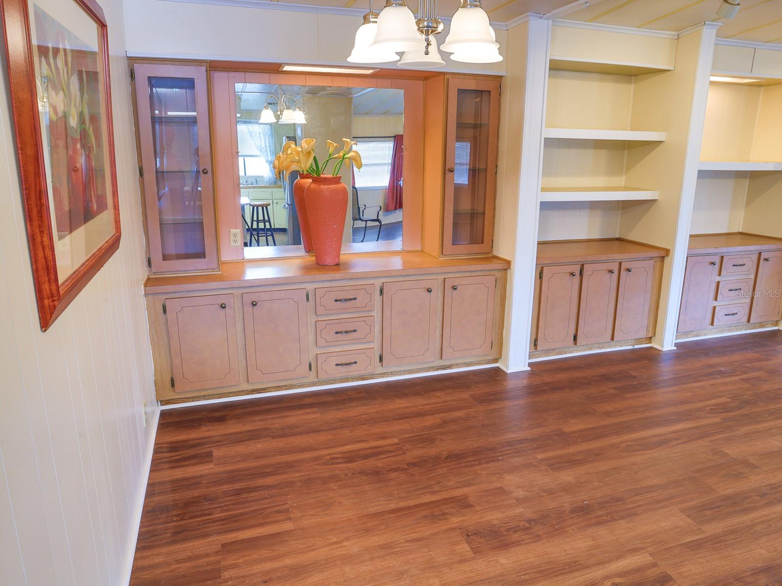 Image 17 of 47 For 2055 Floral Avenue 238