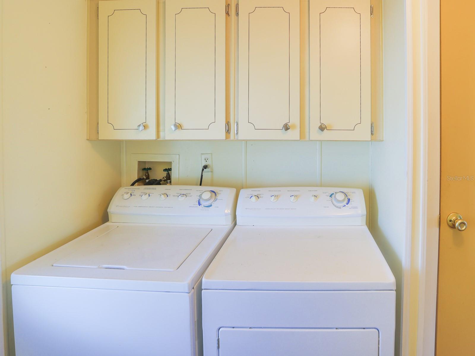 Image 24 of 47 For 2055 Floral Avenue 238