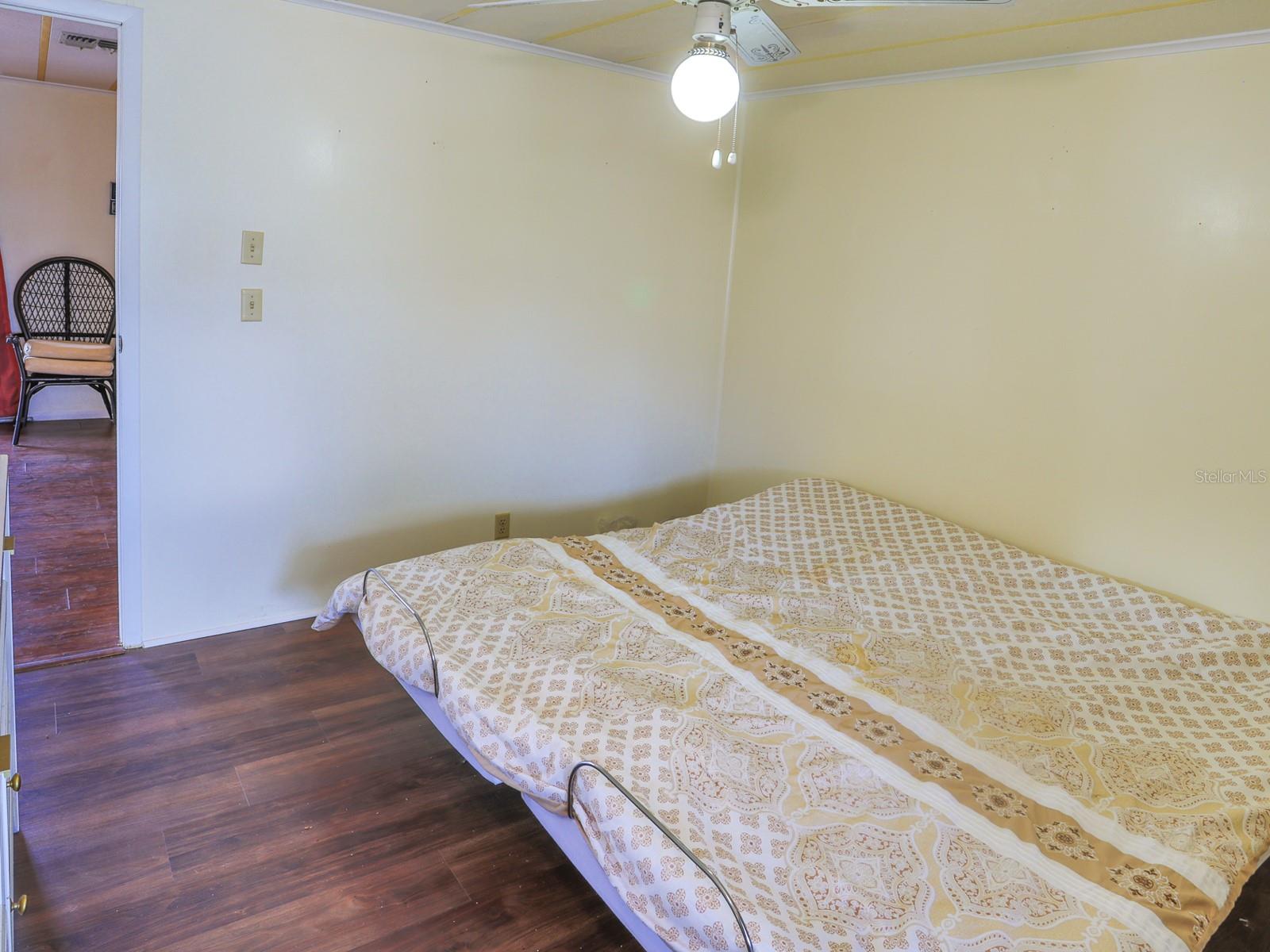 Image 27 of 47 For 2055 Floral Avenue 238