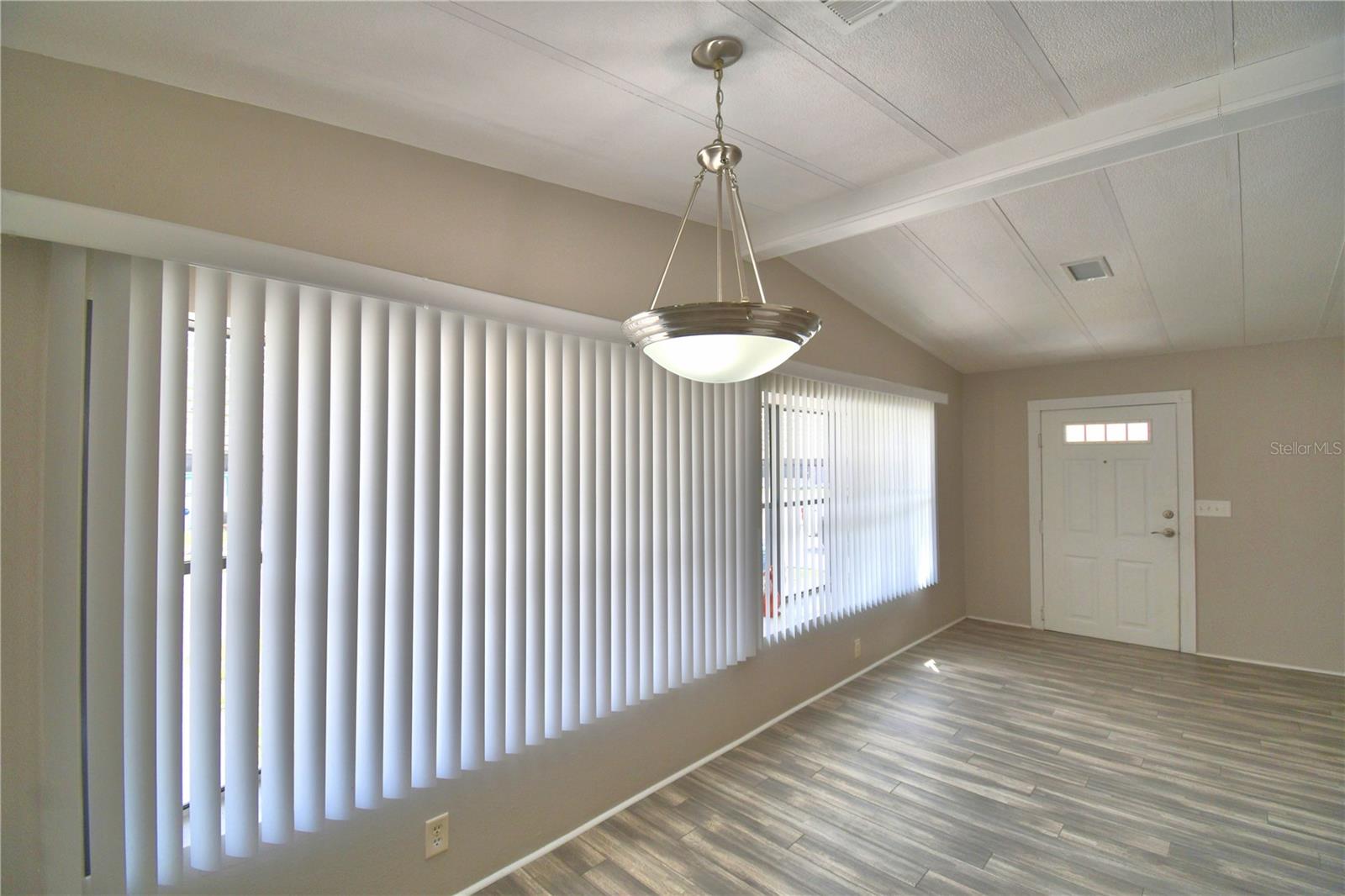 Image 14 of 65 For 5006 Lodgewood Drive