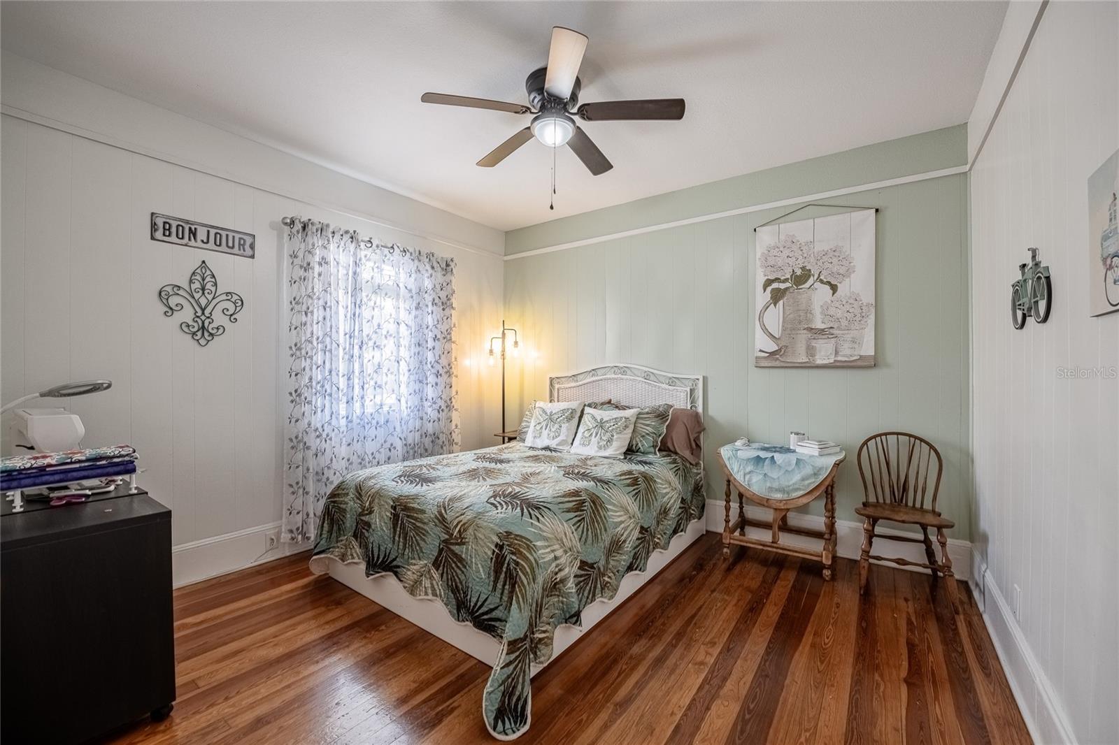 Image 10 of 49 For 601 Charles Street