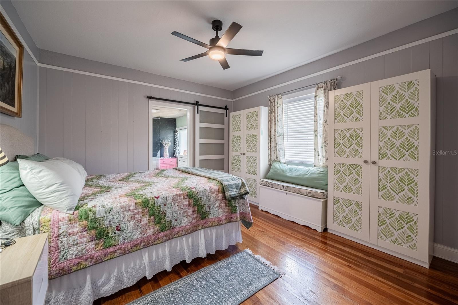 Image 16 of 49 For 601 Charles Street