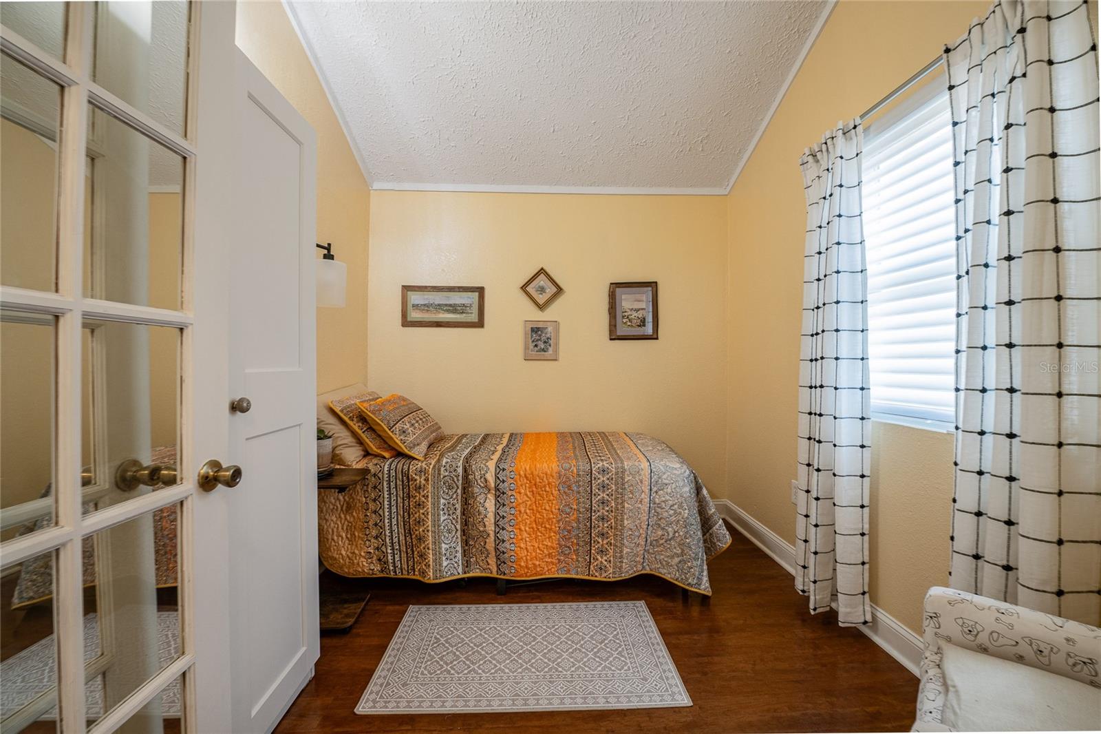 Image 23 of 49 For 601 Charles Street