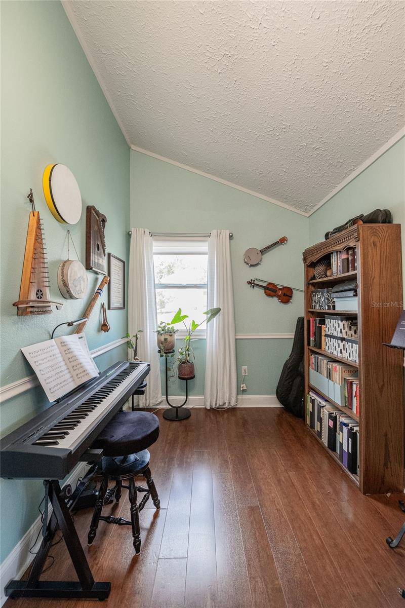 Image 29 of 49 For 601 Charles Street