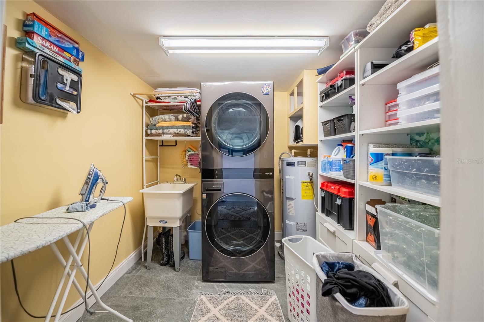 Image 30 of 49 For 601 Charles Street