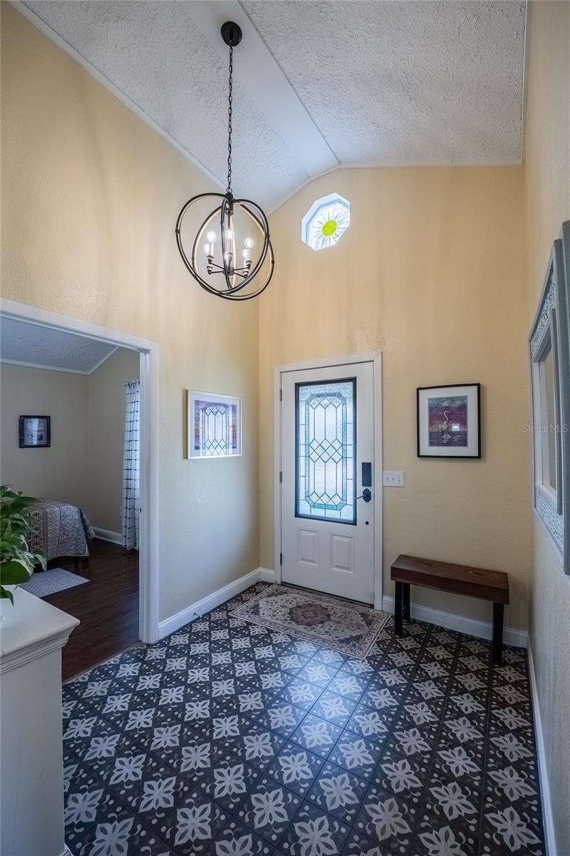 Image 5 of 49 For 601 Charles Street