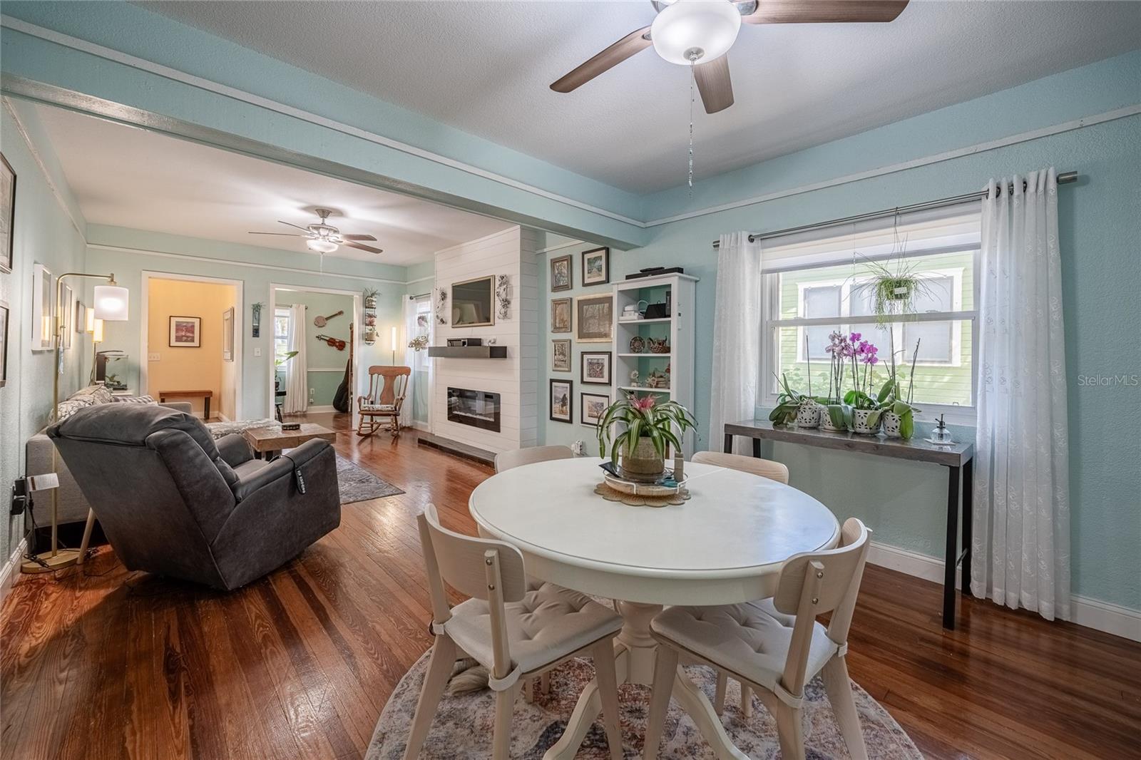 Image 8 of 49 For 601 Charles Street