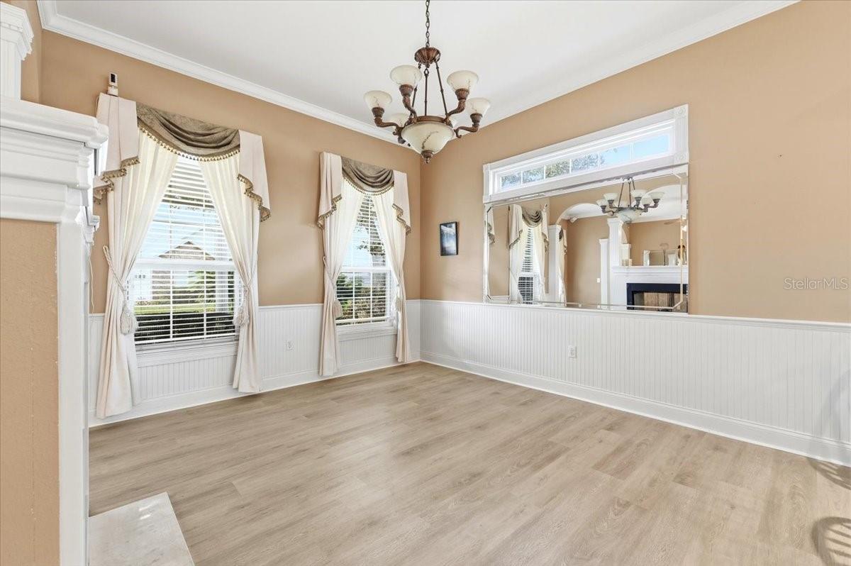 Image 14 of 52 For 305 Motorcoach Drive S