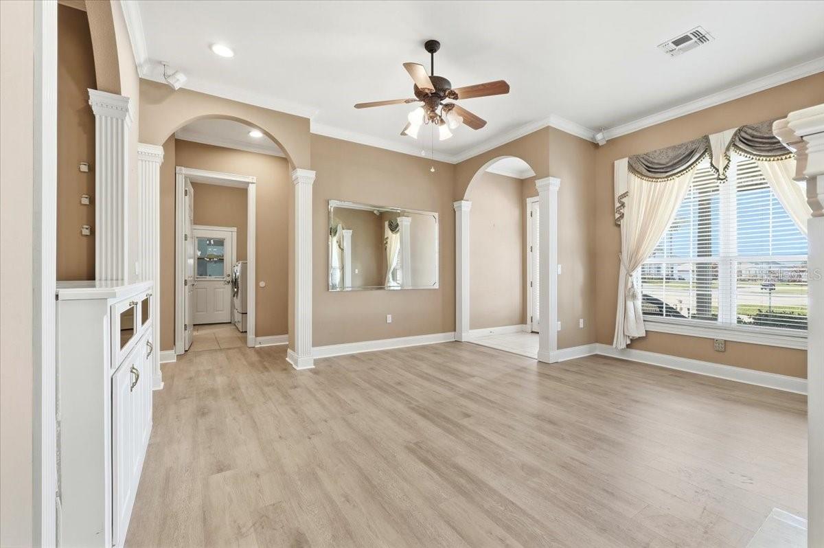 Image 15 of 52 For 305 Motorcoach Drive S