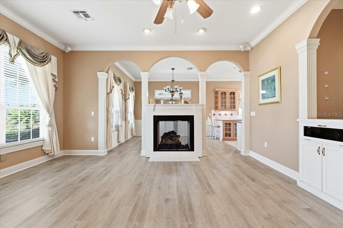 Image 16 of 52 For 305 Motorcoach Drive S