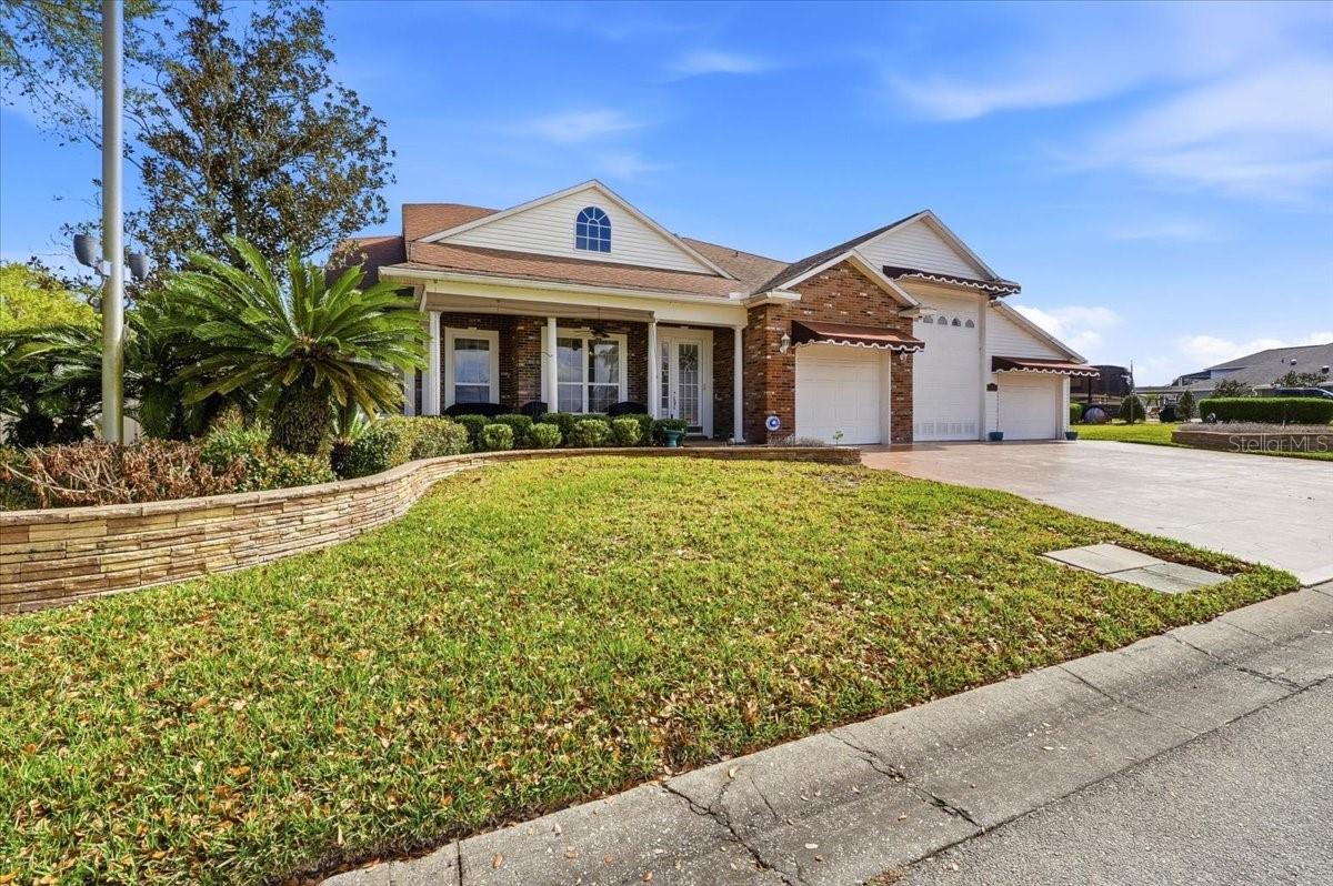 Image 2 of 52 For 305 Motorcoach Drive S