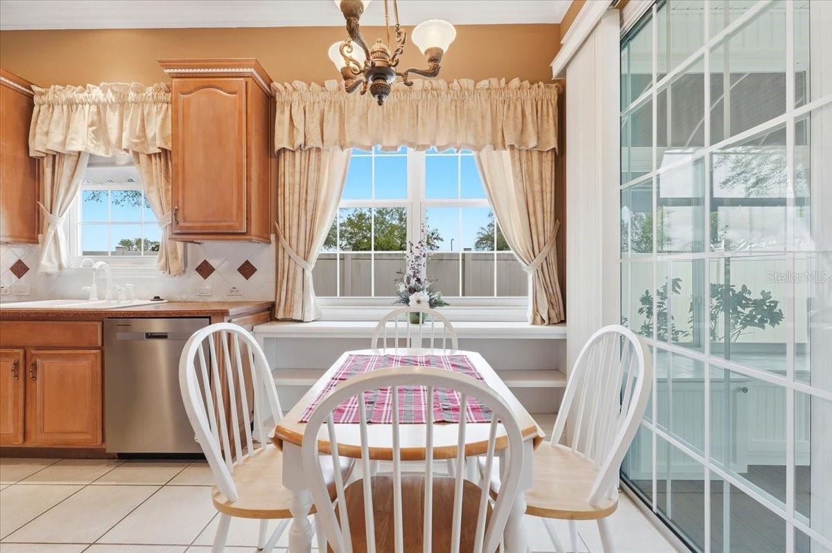 Image 26 of 52 For 305 Motorcoach Drive S