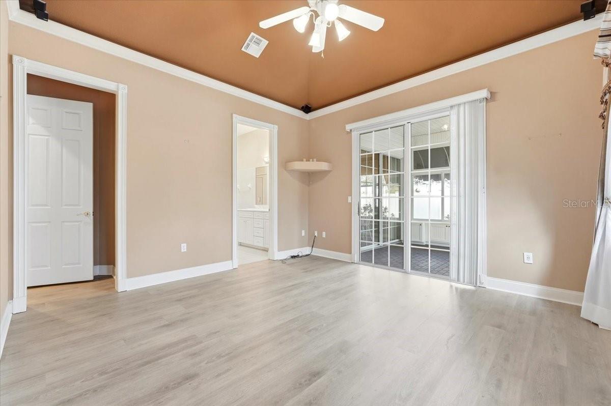 Image 27 of 52 For 305 Motorcoach Drive S