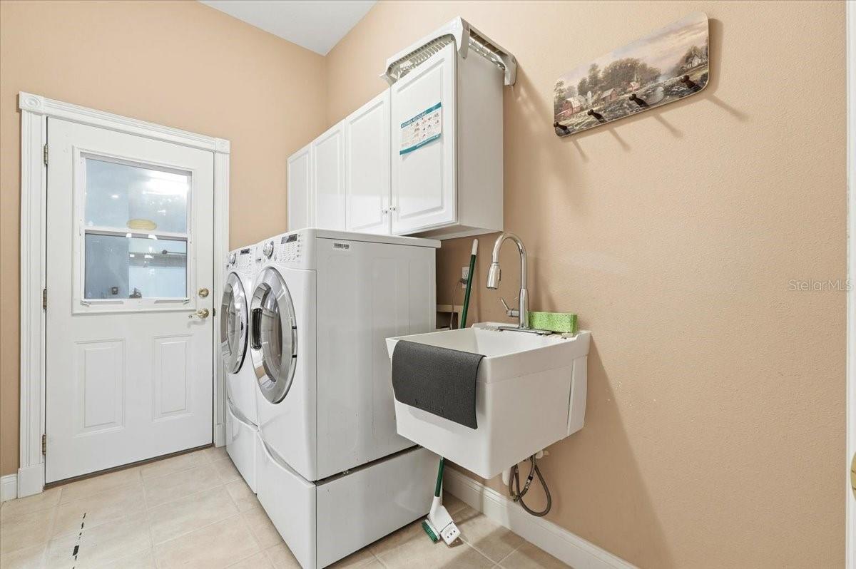 Image 40 of 52 For 305 Motorcoach Drive S