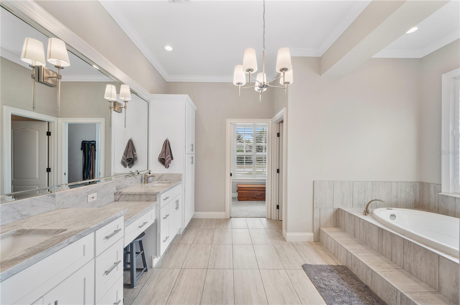 Image 29 of 73 For 875 Ashton Oaks Circle