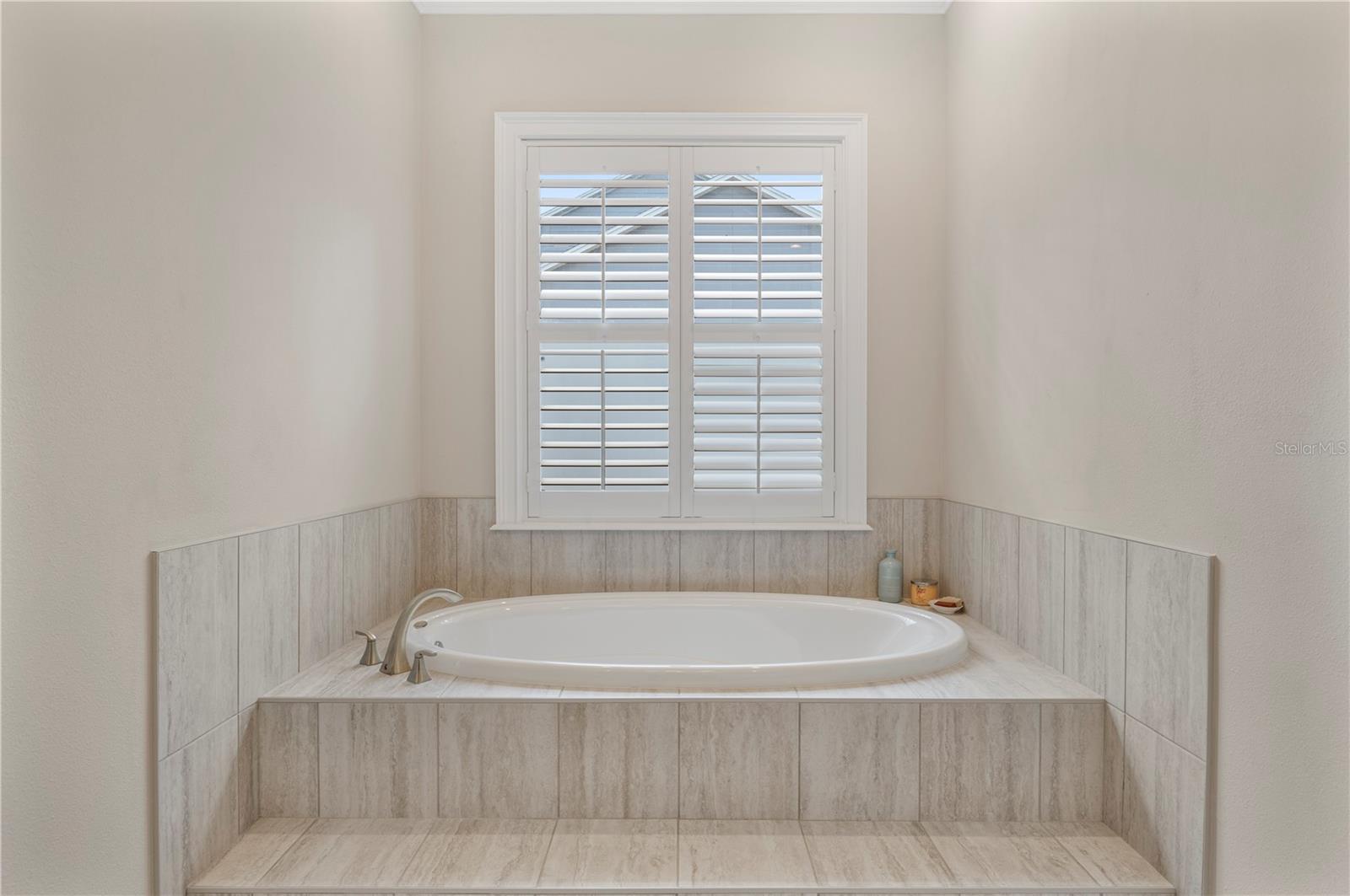 Image 33 of 73 For 875 Ashton Oaks Circle