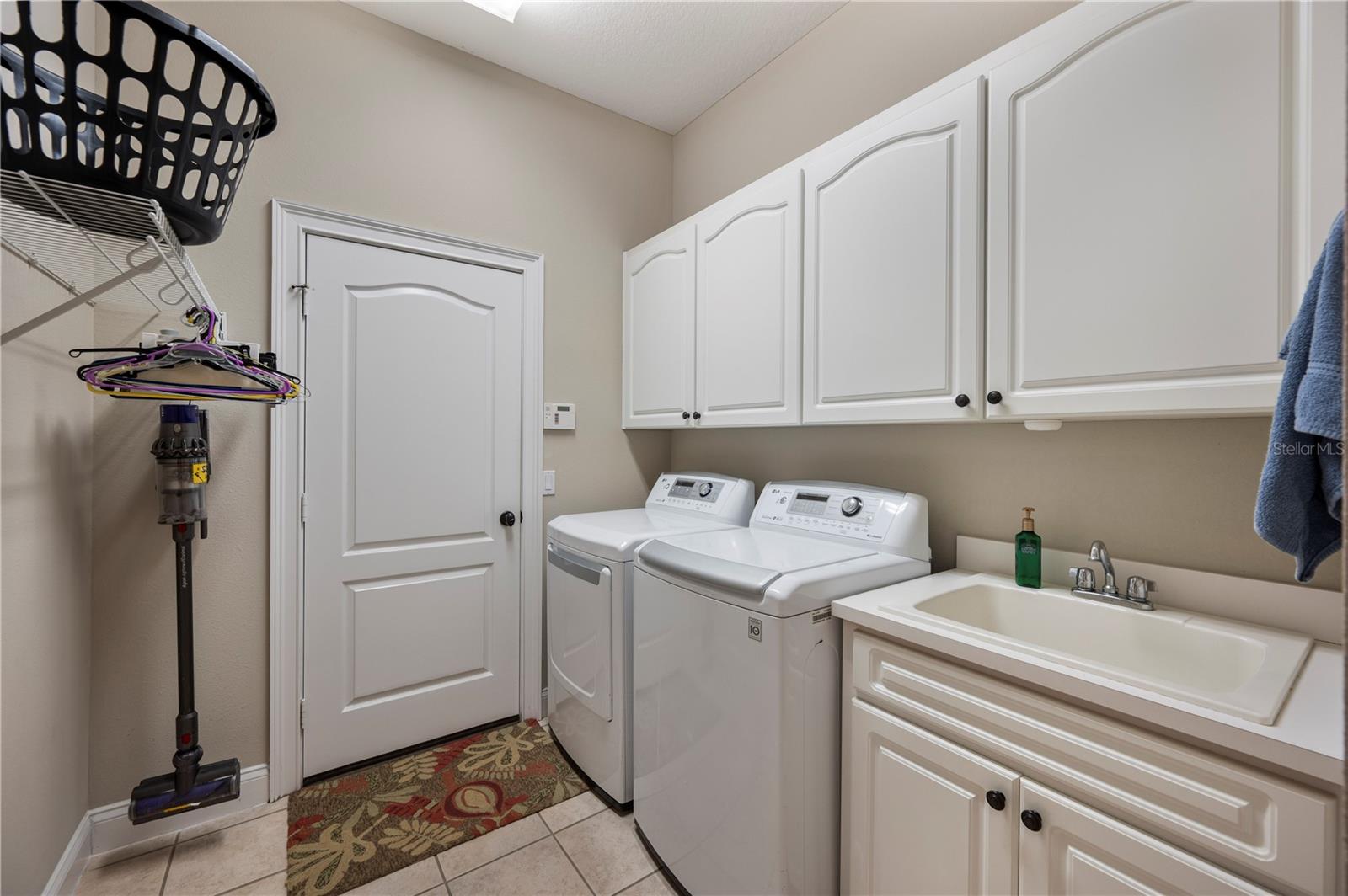 Image 47 of 73 For 875 Ashton Oaks Circle