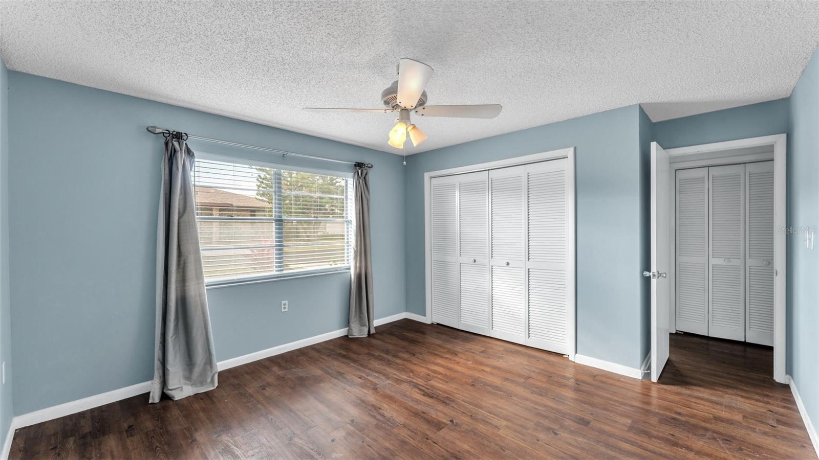 Image 16 of 29 For 553 Villa Vista Boulevard