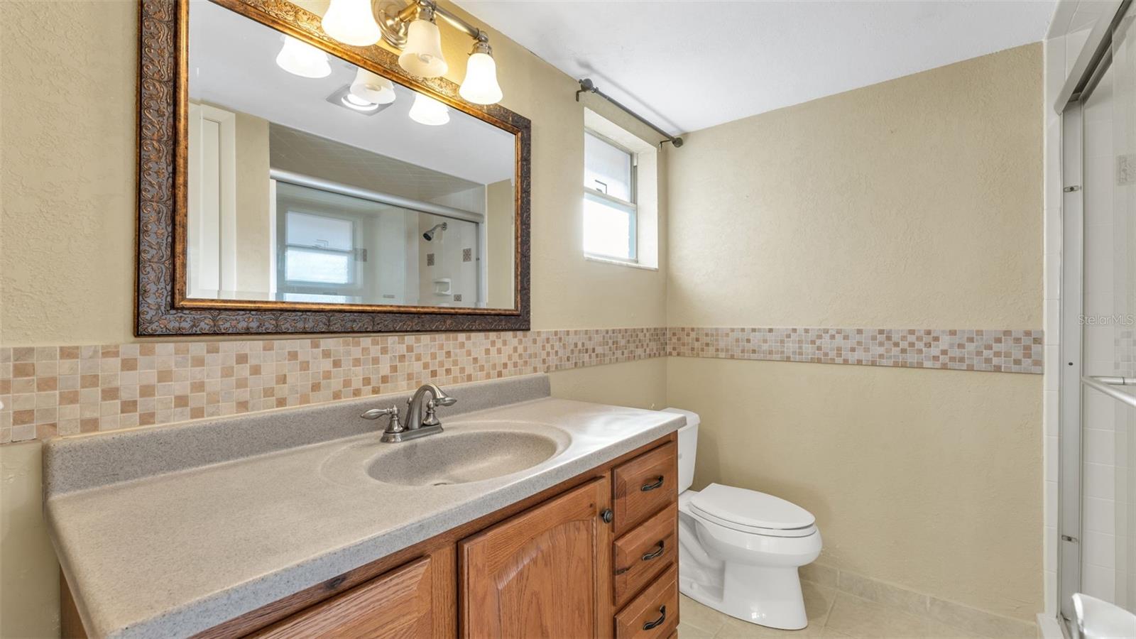 Image 20 of 29 For 553 Villa Vista Boulevard