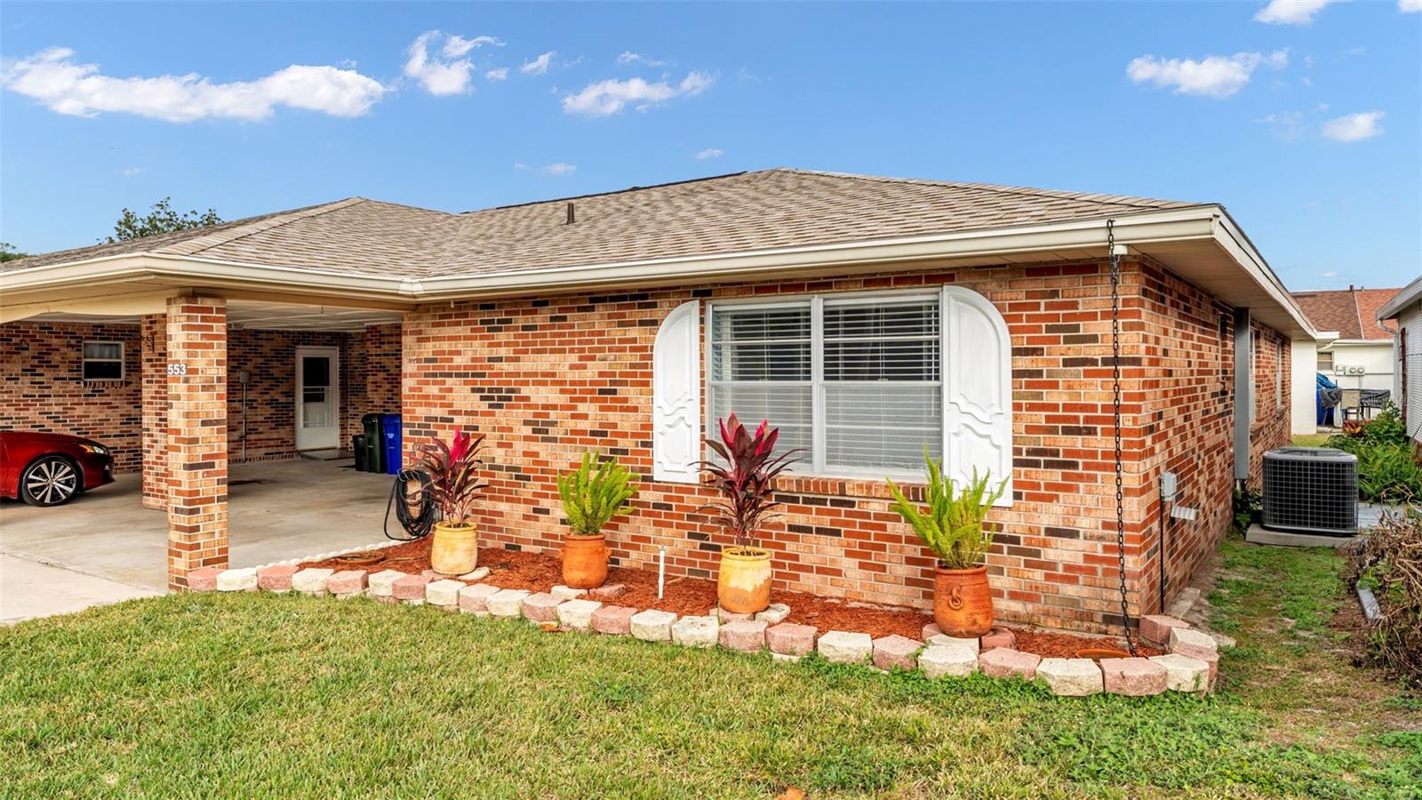 Image 25 of 29 For 553 Villa Vista Boulevard