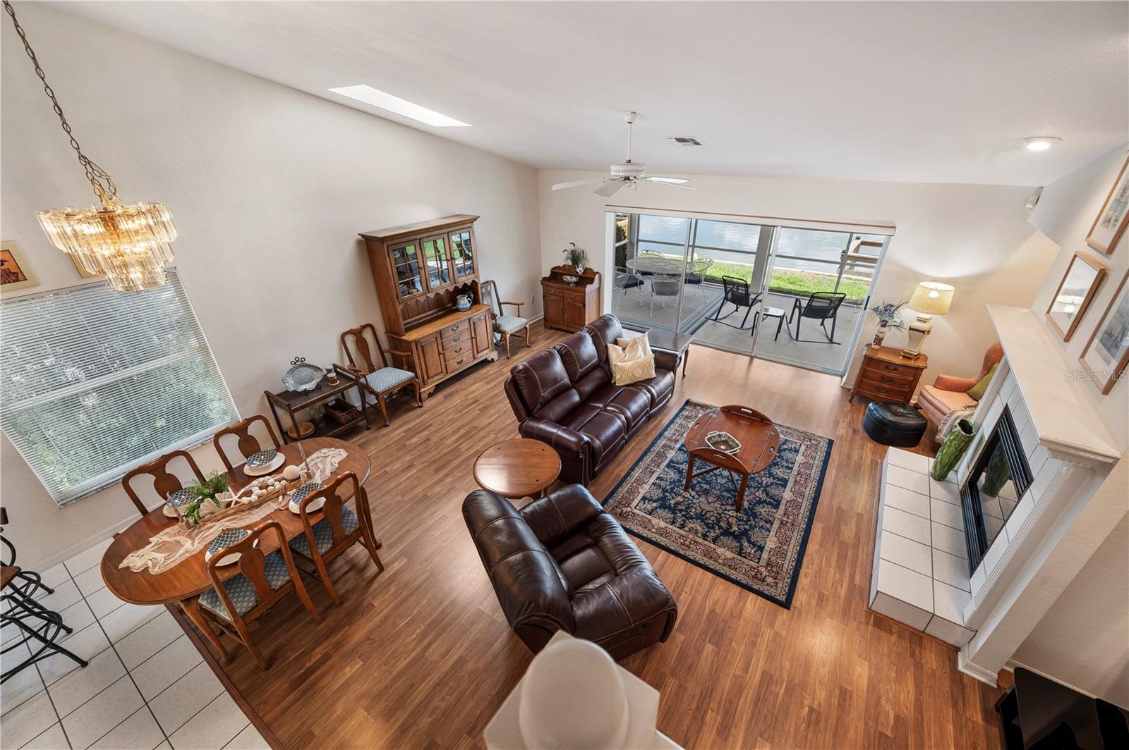 Image 12 of 63 For 725 Peninsular Drive