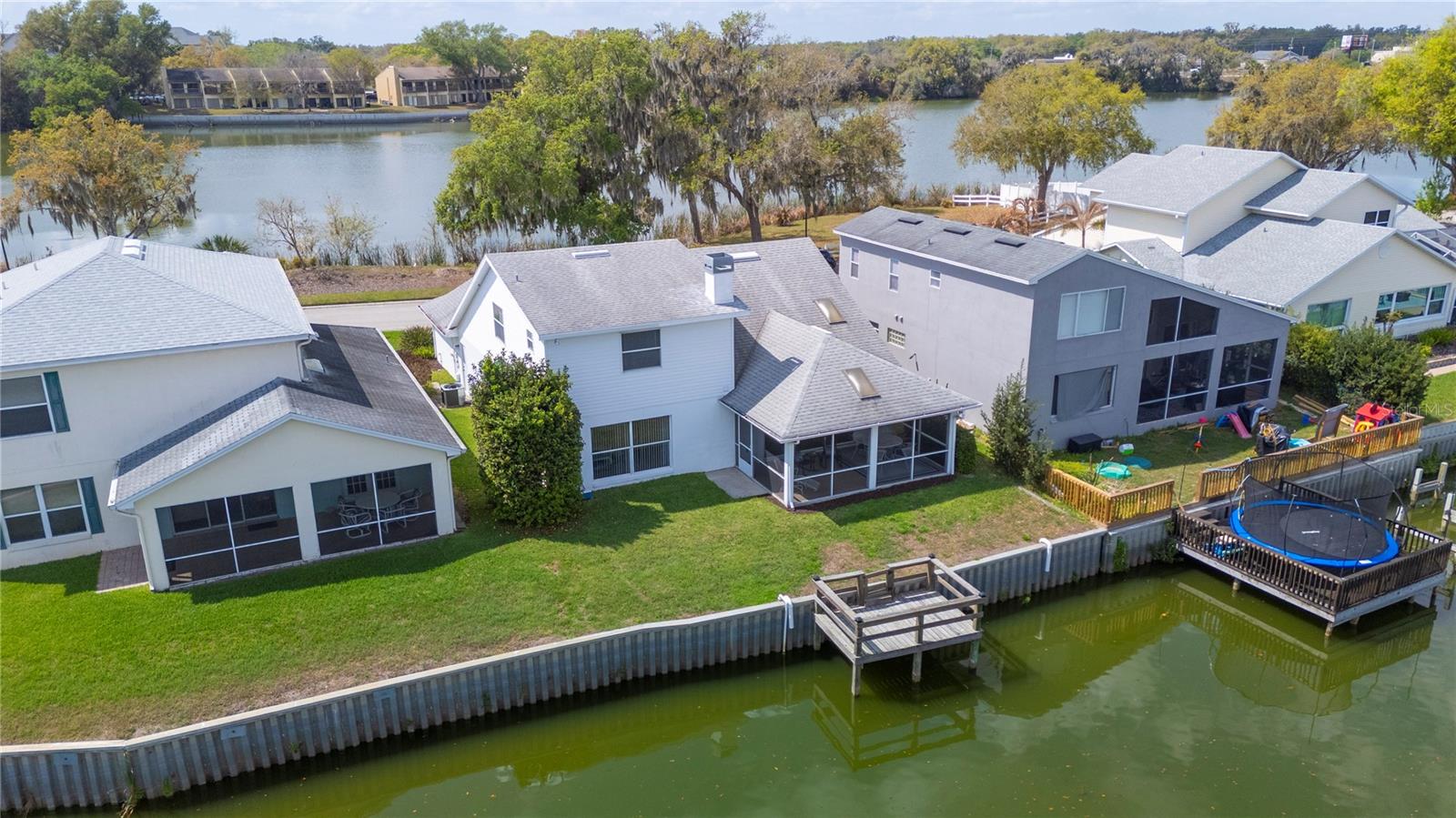 Image 3 of 63 For 725 Peninsular Drive