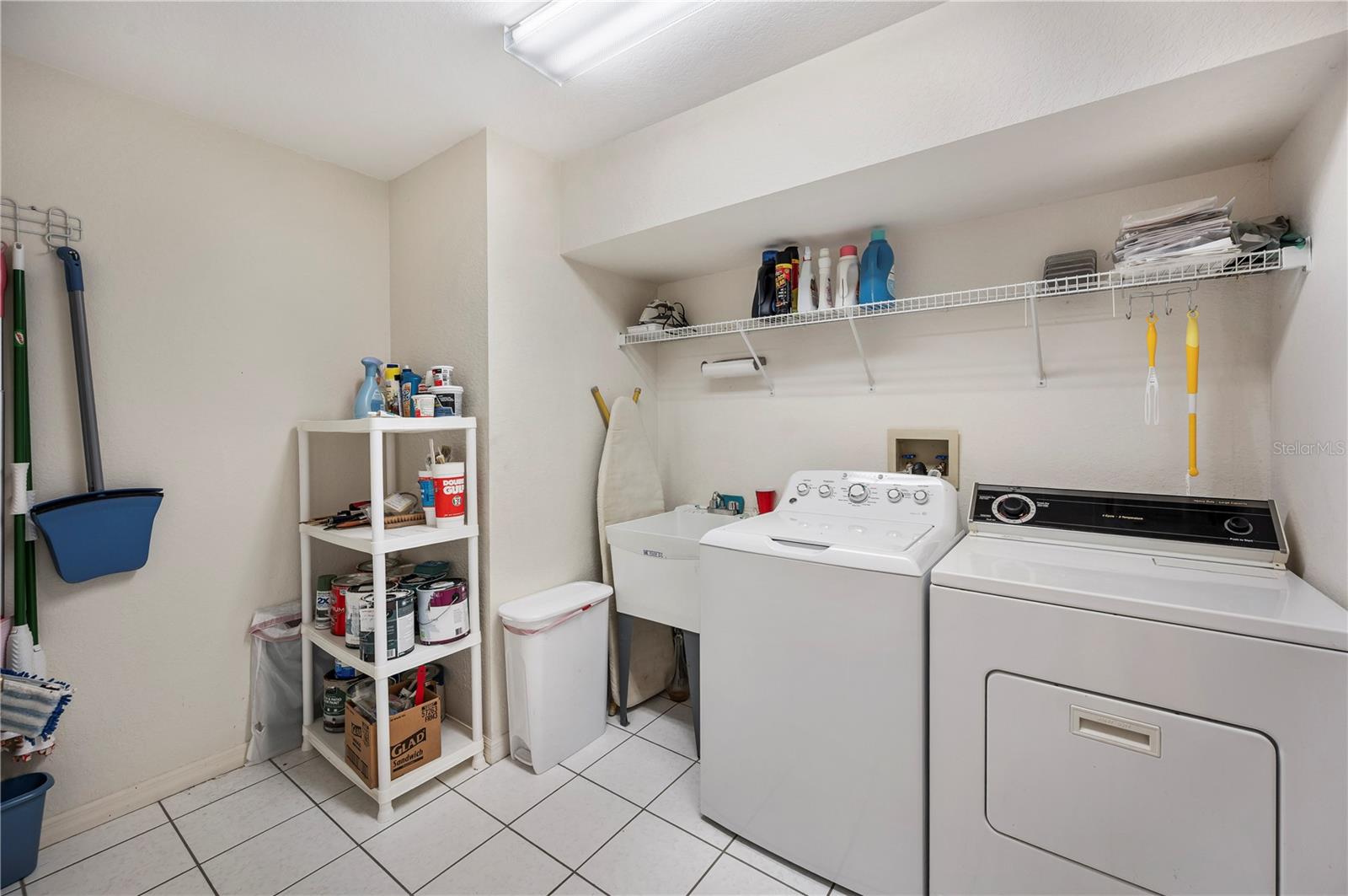 Image 33 of 63 For 725 Peninsular Drive