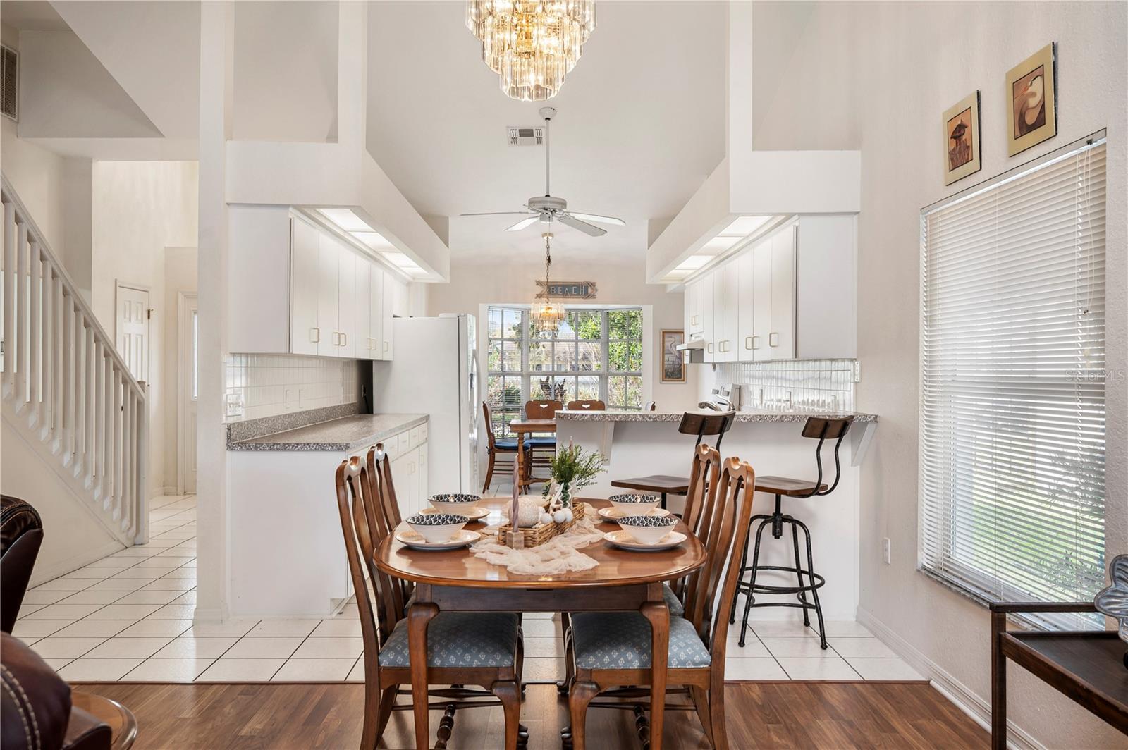 Image 7 of 63 For 725 Peninsular Drive