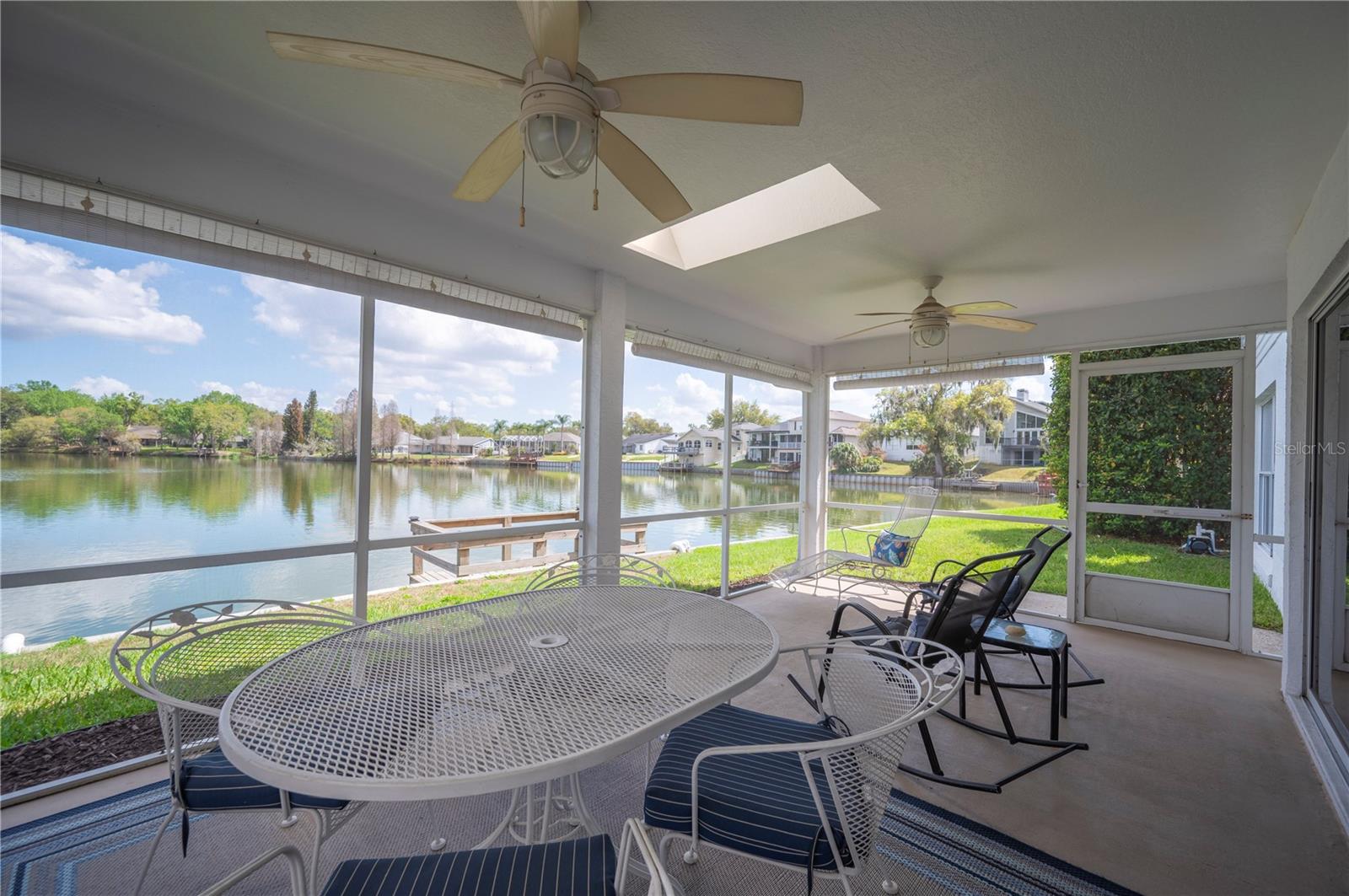 Image 9 of 63 For 725 Peninsular Drive