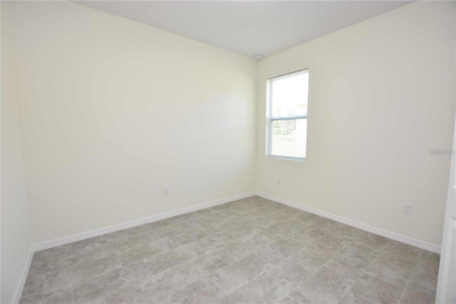 Image 10 of 28 For 202 Crescent Drive