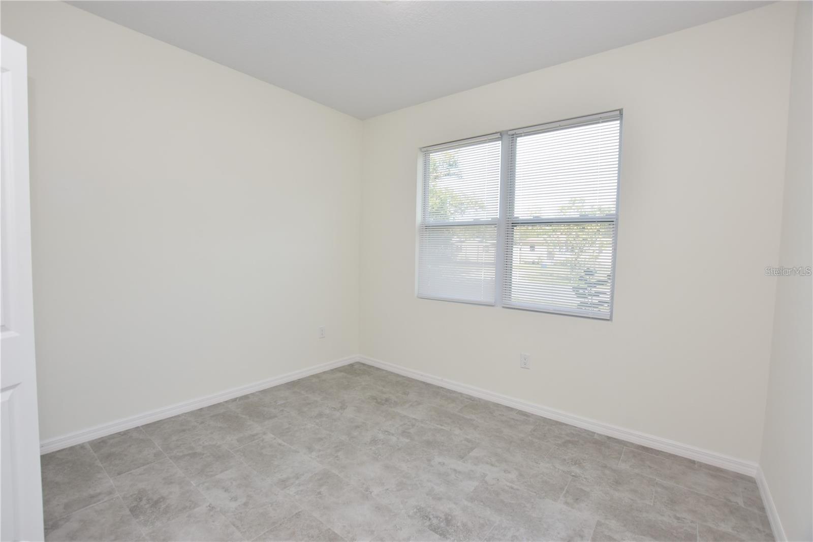 Image 15 of 28 For 202 Crescent Drive