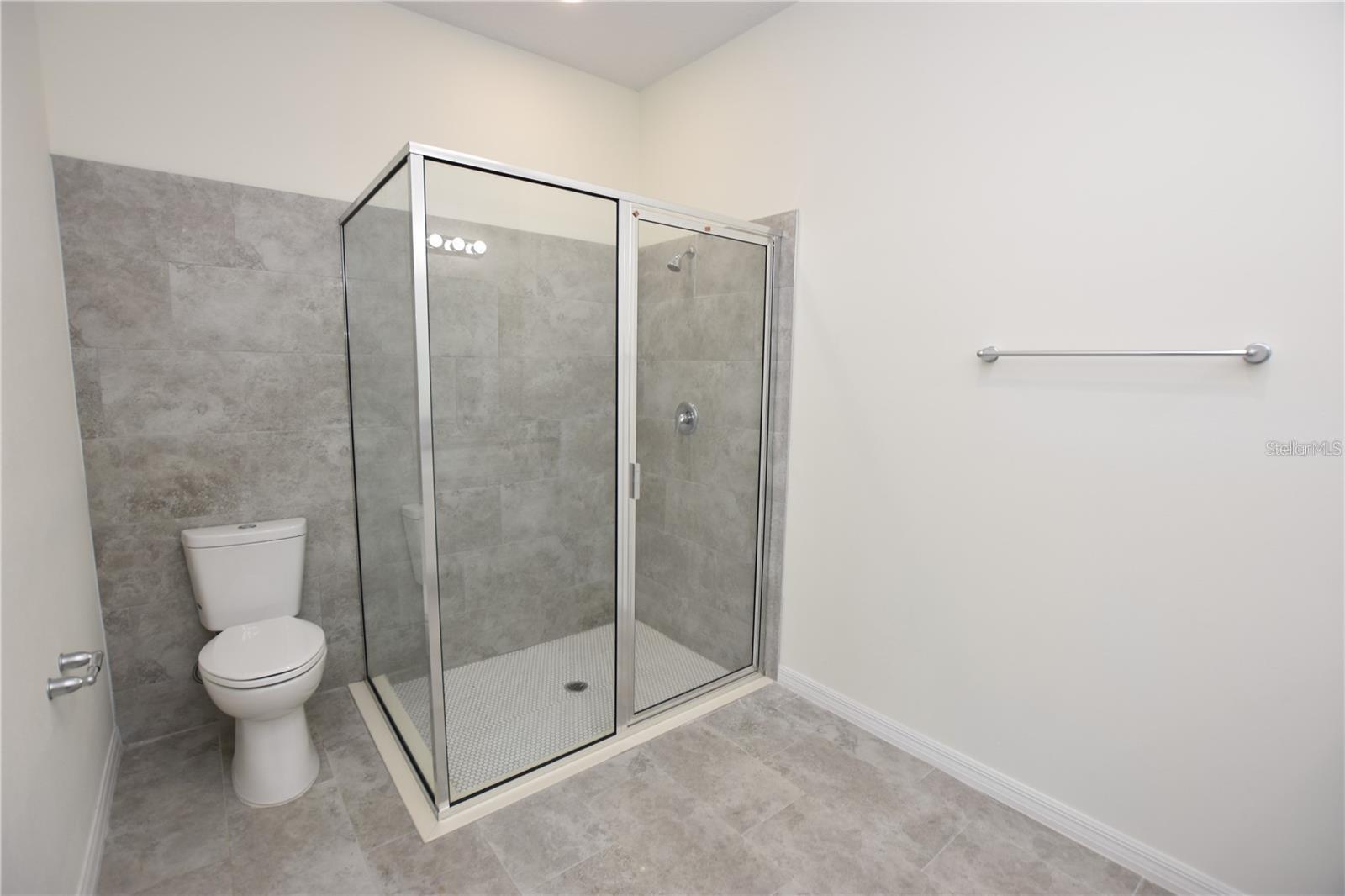 Image 17 of 28 For 202 Crescent Drive