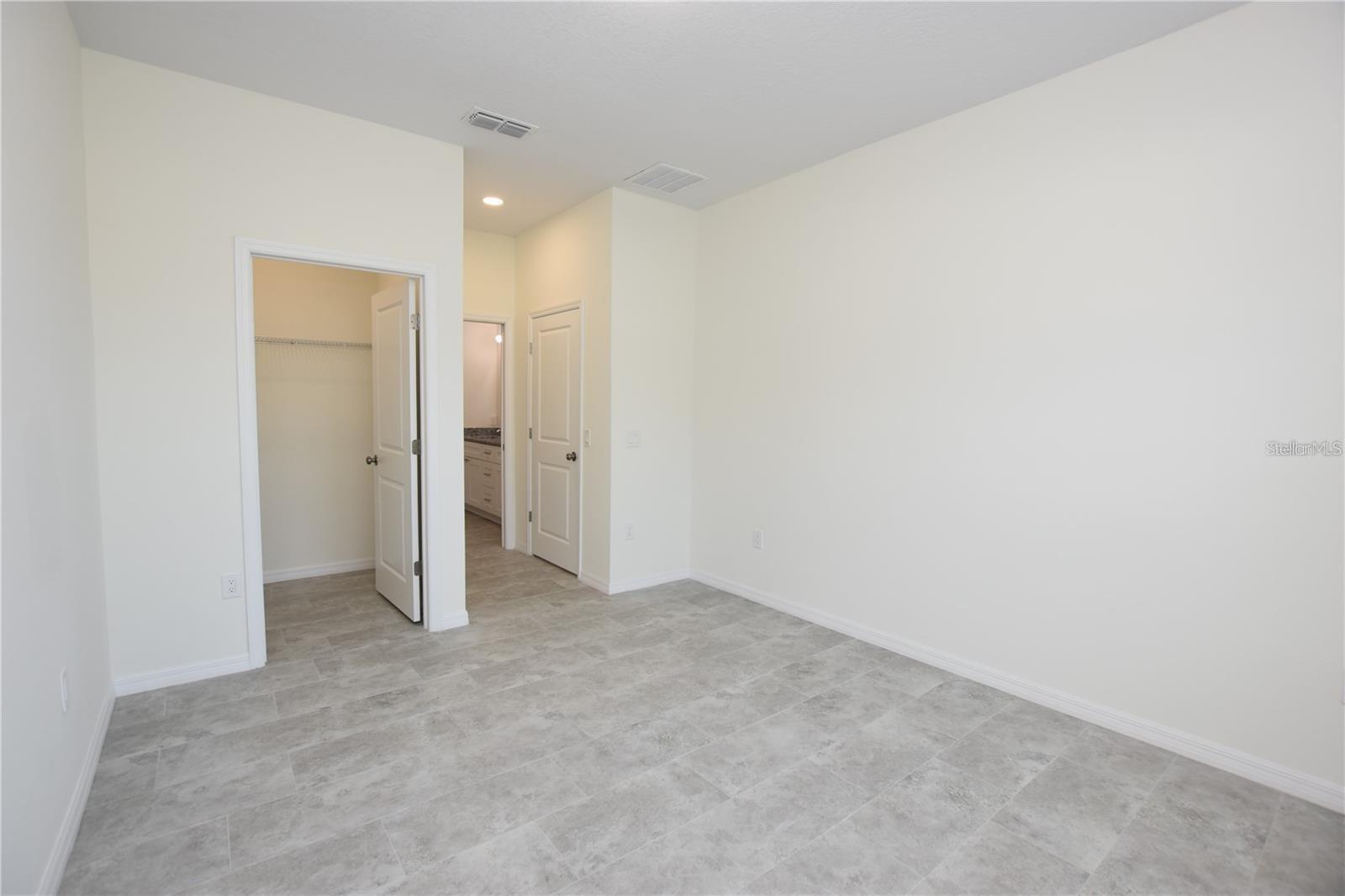 Image 20 of 28 For 202 Crescent Drive