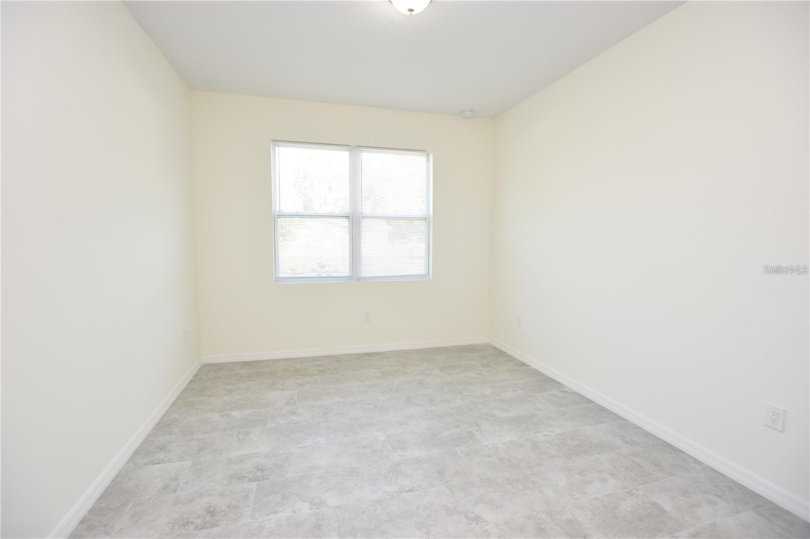 Image 21 of 28 For 202 Crescent Drive