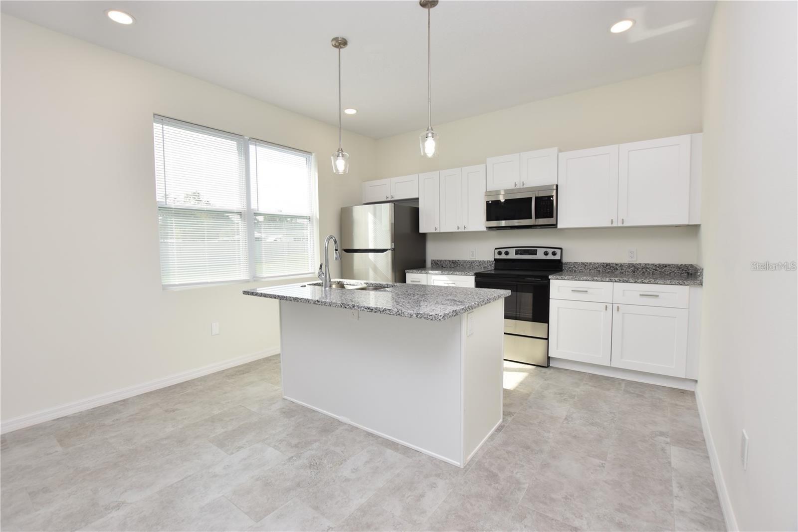 Image 7 of 28 For 202 Crescent Drive