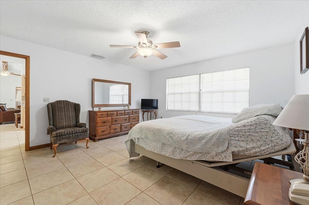 Image 17 of 48 For 8512 Plantation Ridge Boulevard