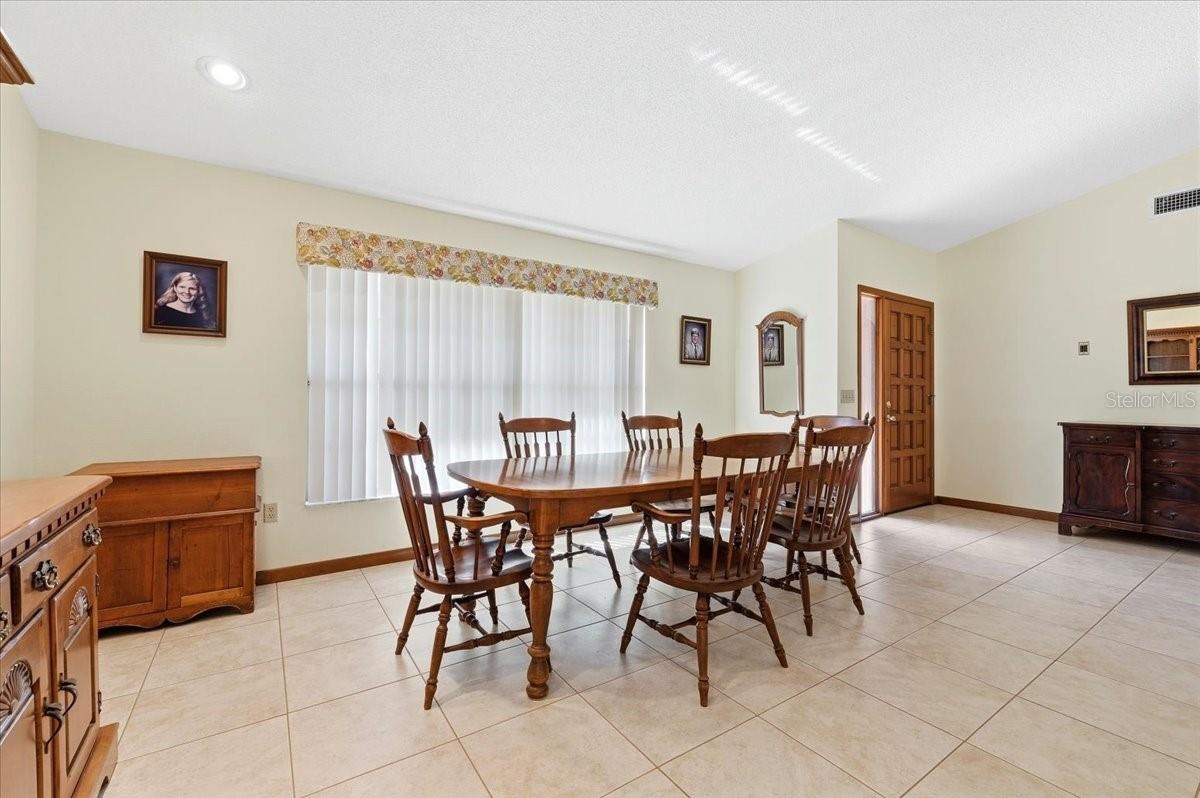 Image 9 of 48 For 8512 Plantation Ridge Boulevard