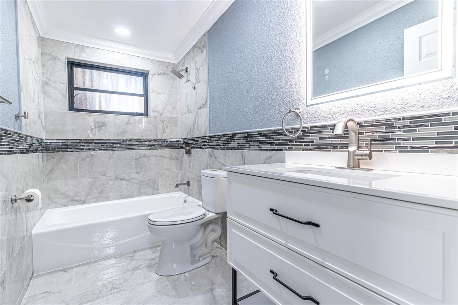 Image 10 of 33 For 2700 Idylridge Drive