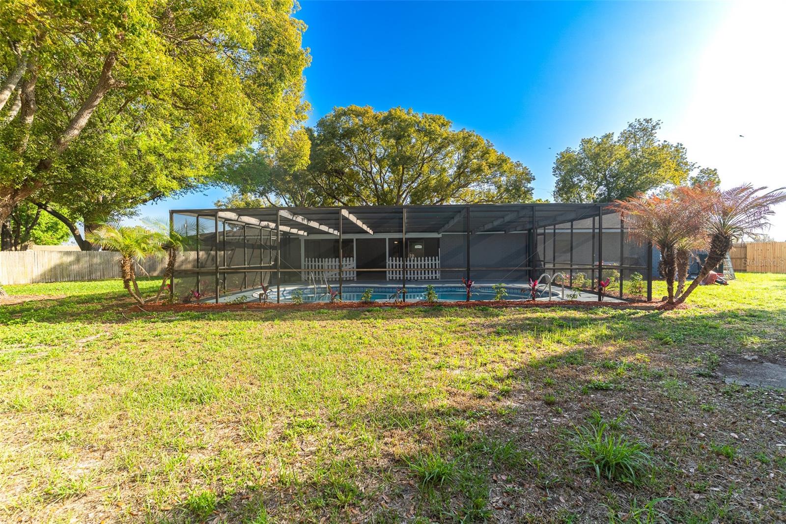 Image 20 of 33 For 2700 Idylridge Drive