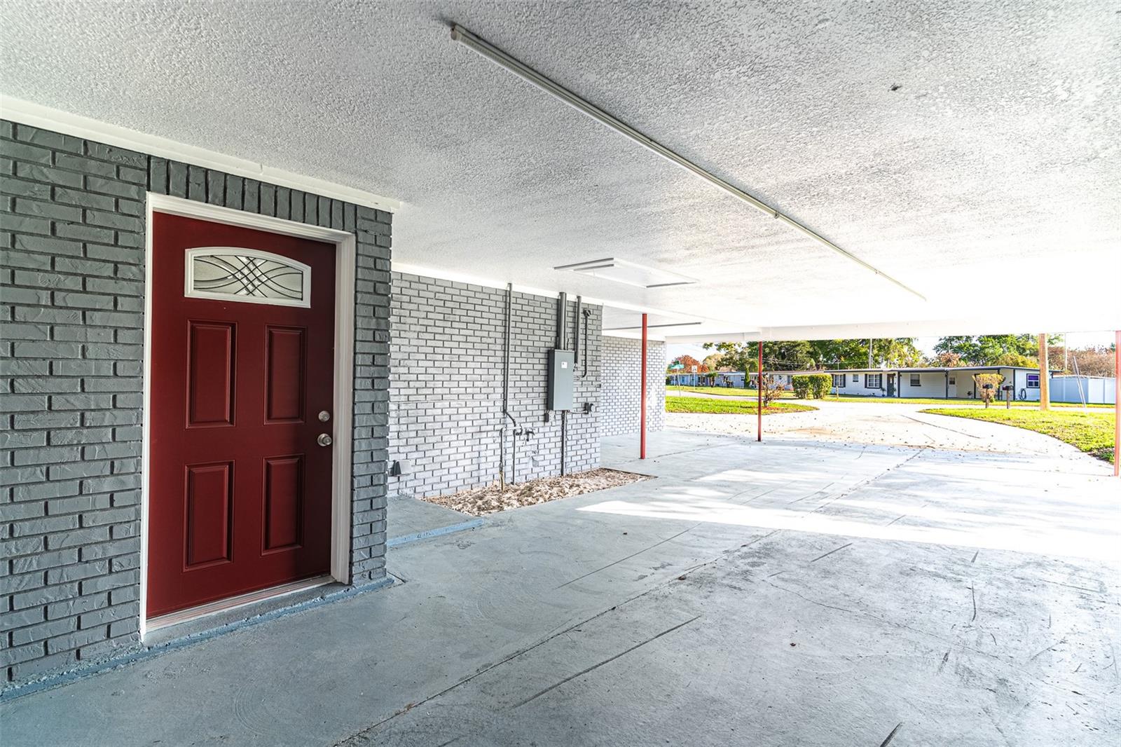 Image 21 of 33 For 2700 Idylridge Drive