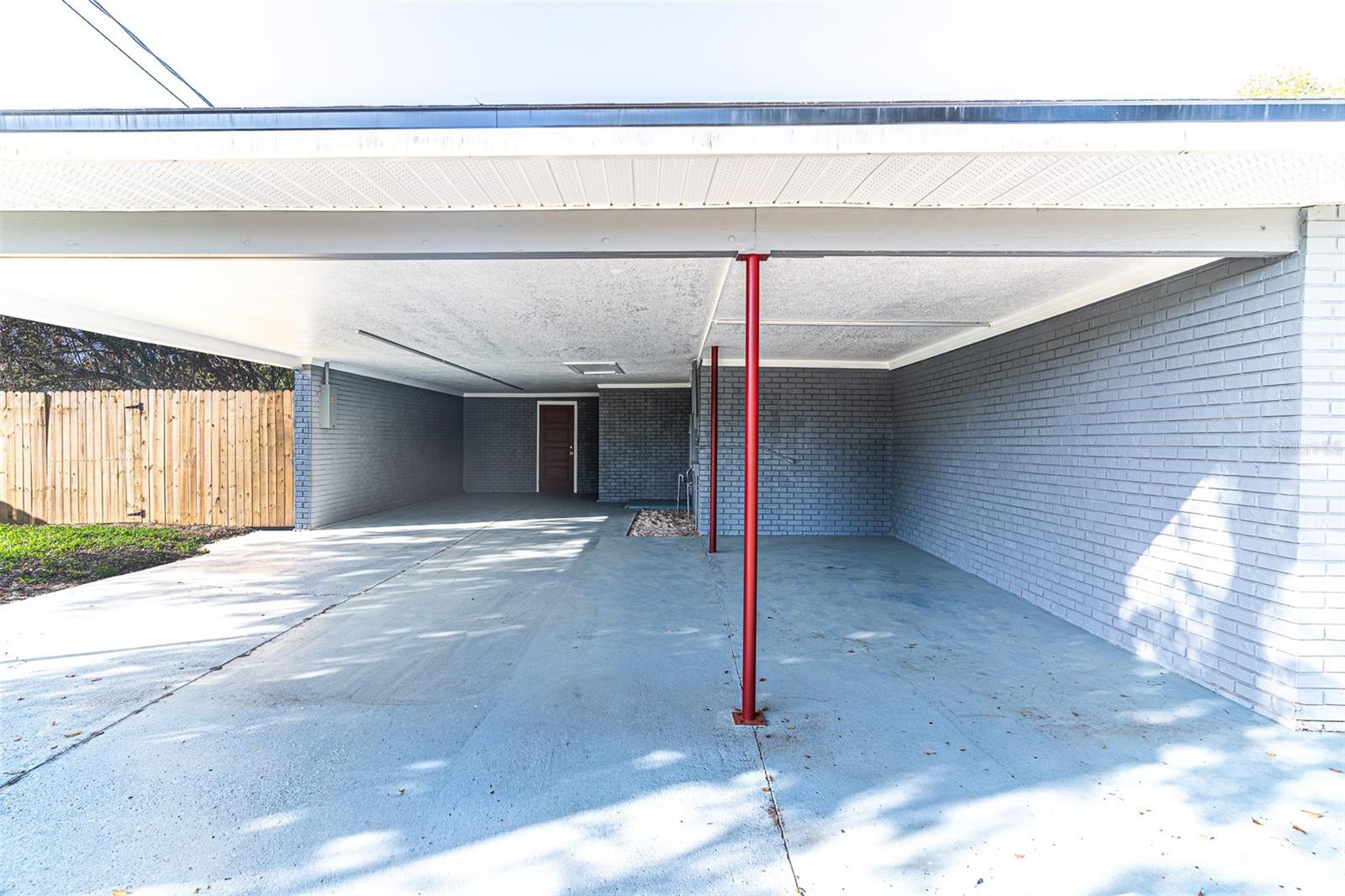 Image 22 of 33 For 2700 Idylridge Drive